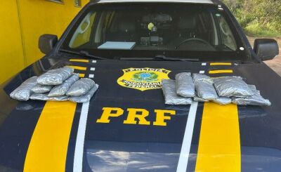 Imagem da notícia PRF prende duas mulheres com quase 6 quilos de cocaína na BR-262 em Água Clara